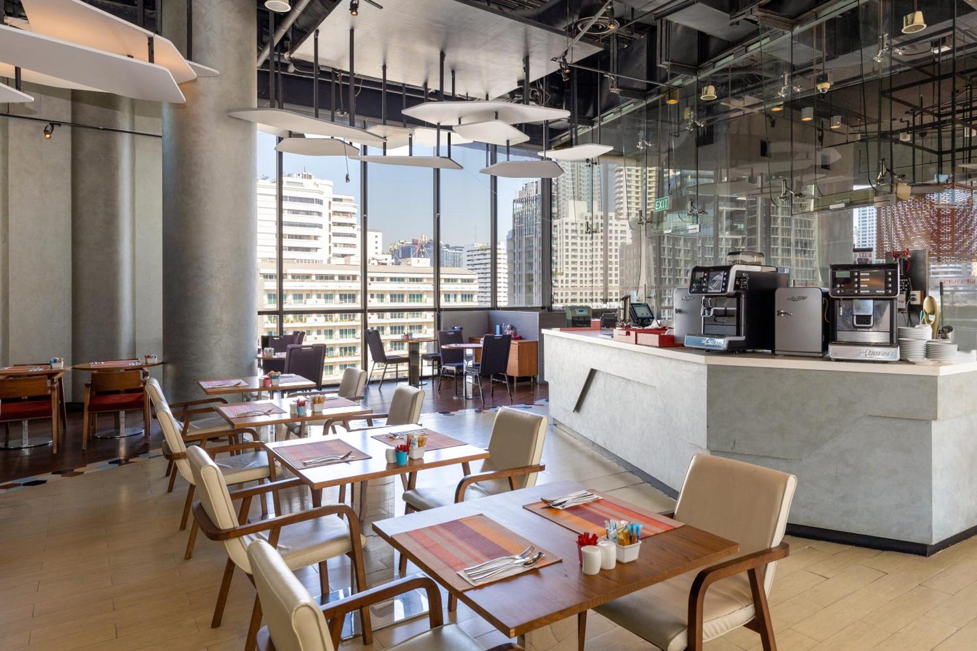 Aloft - Sukhumvit 11 4* Бангкок