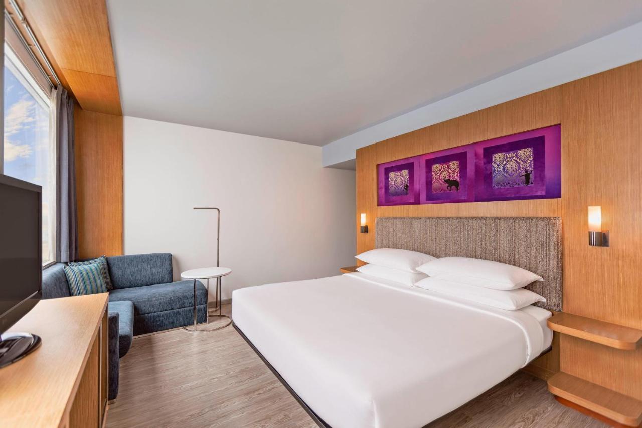 Отель Aloft - Sukhumvit 11 4*